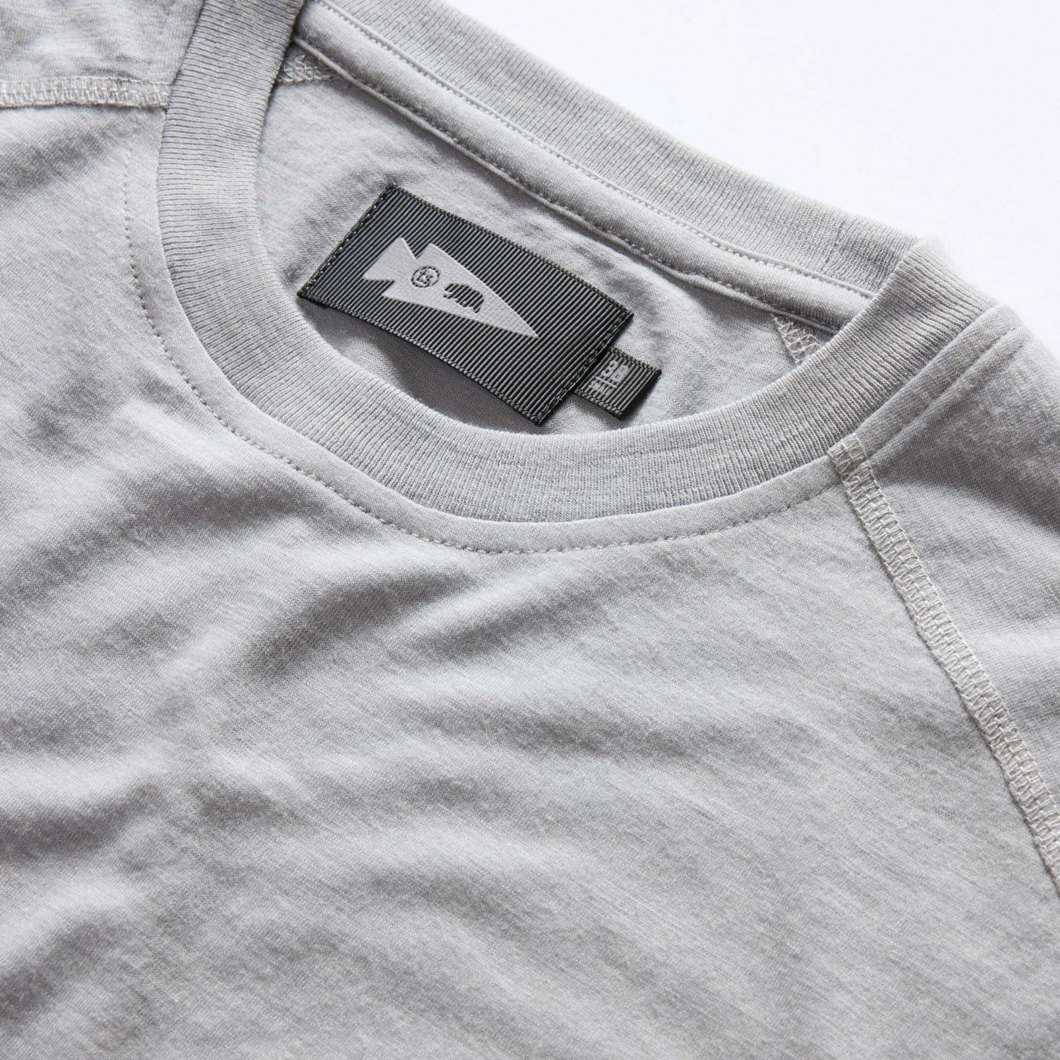 The Merino Base Layer Tee In Sharkskin - Image 8