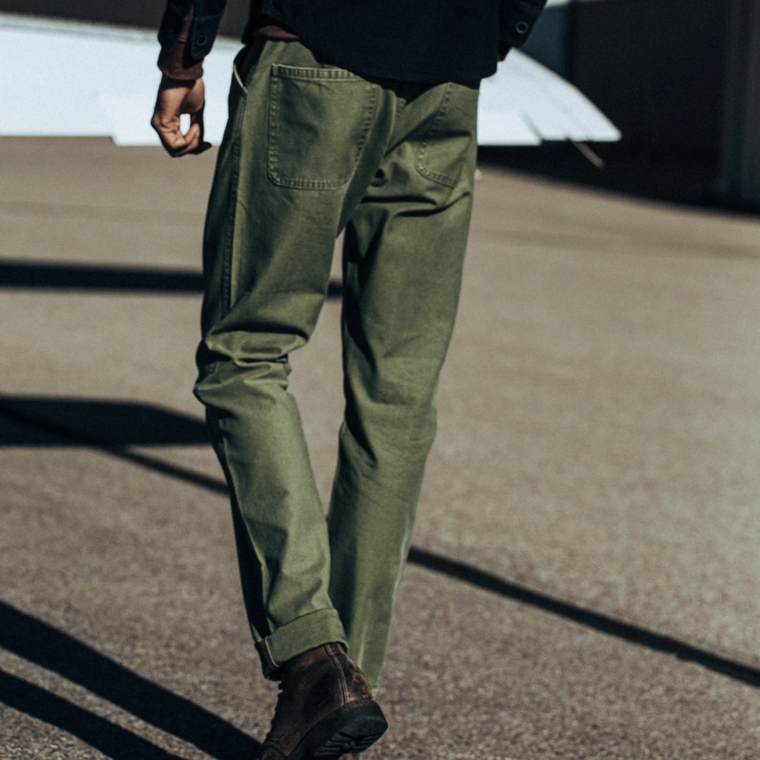 The Camp Pant In Olive Reverse Sateen - Image 3