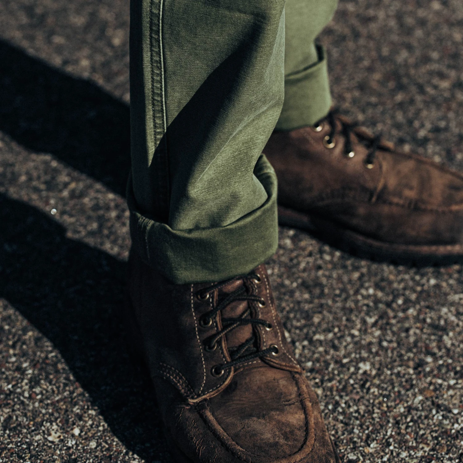 The Camp Pant In Olive Reverse Sateen - Image 5