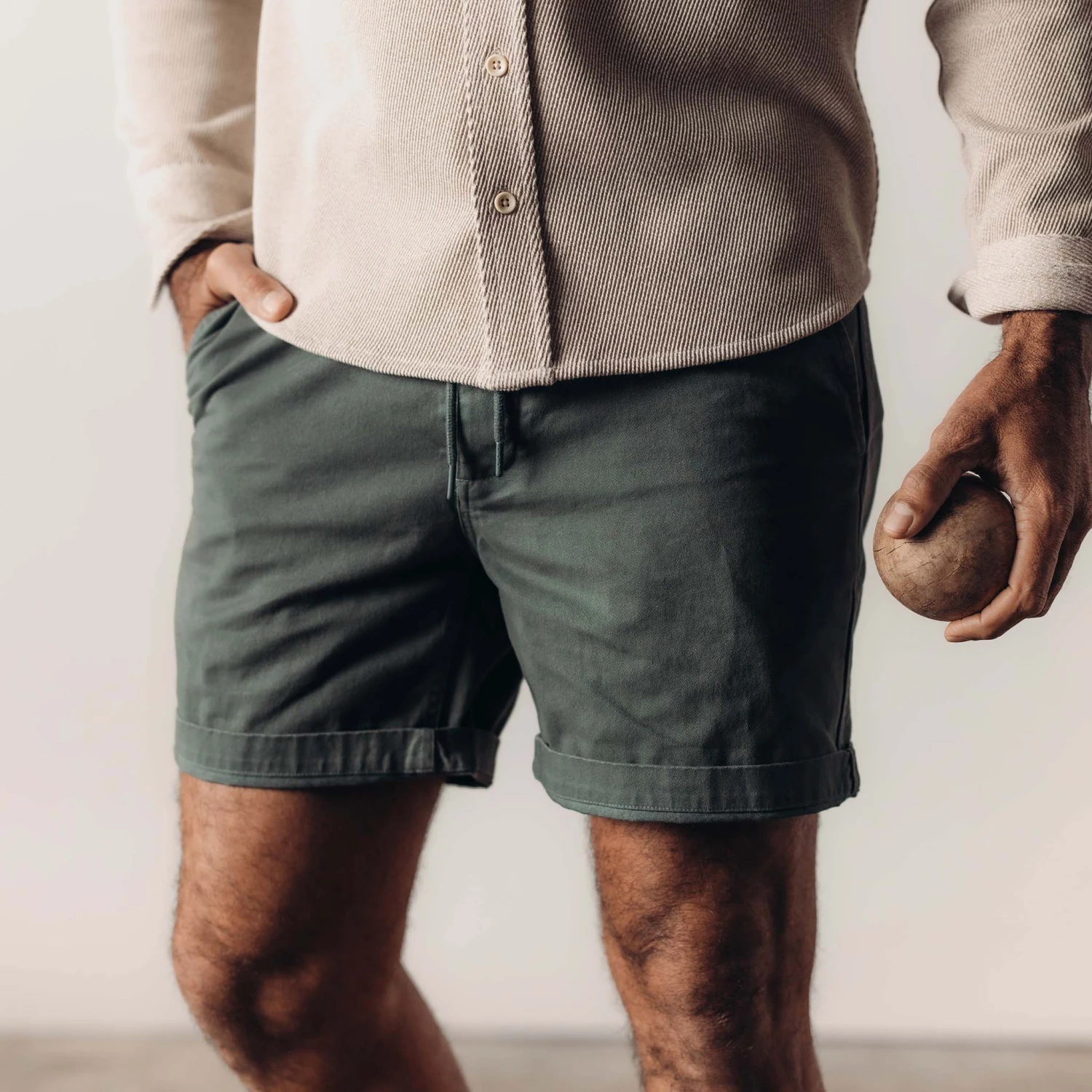The Apres Short In Organic Deep Sea Foundation Twill - Image 2