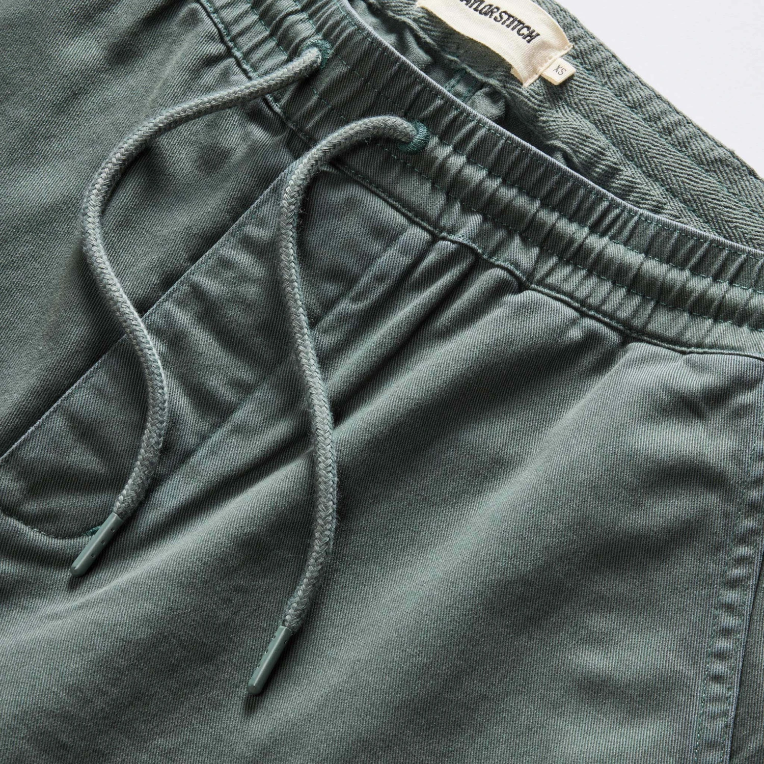 The Apres Short In Organic Deep Sea Foundation Twill - Image 4