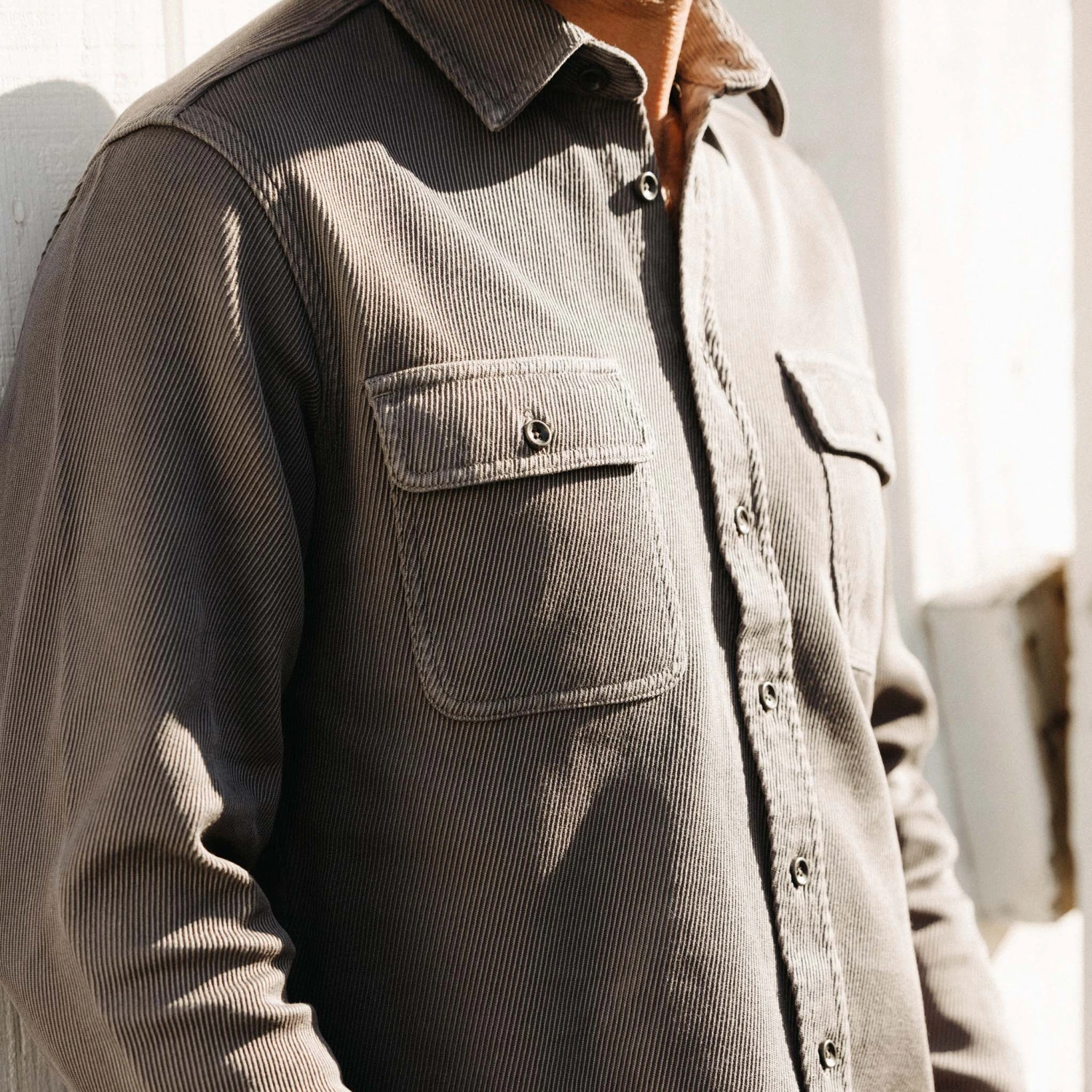 The Ledge Shirt In Shale Twill - Image 3