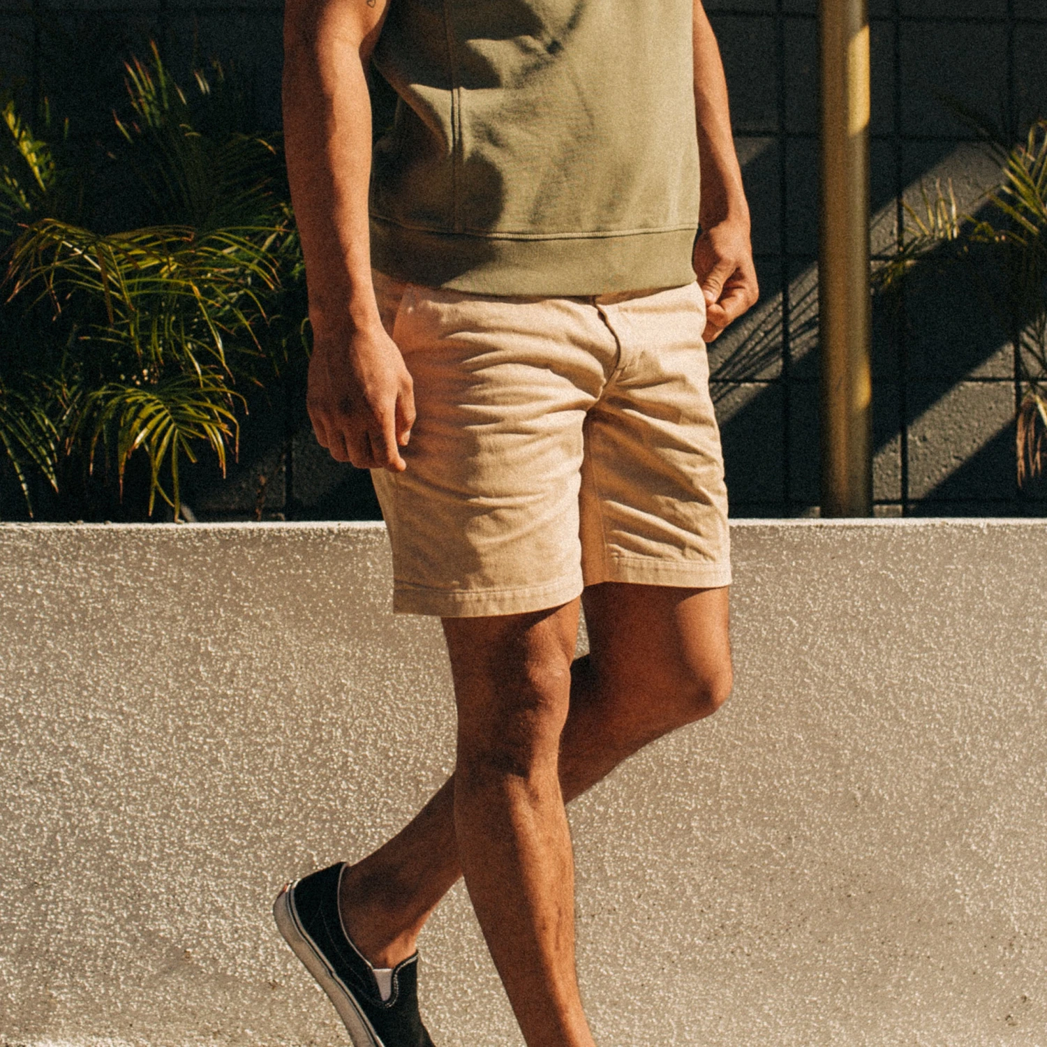 The Foundation Short In Khaki Twill - Image 2