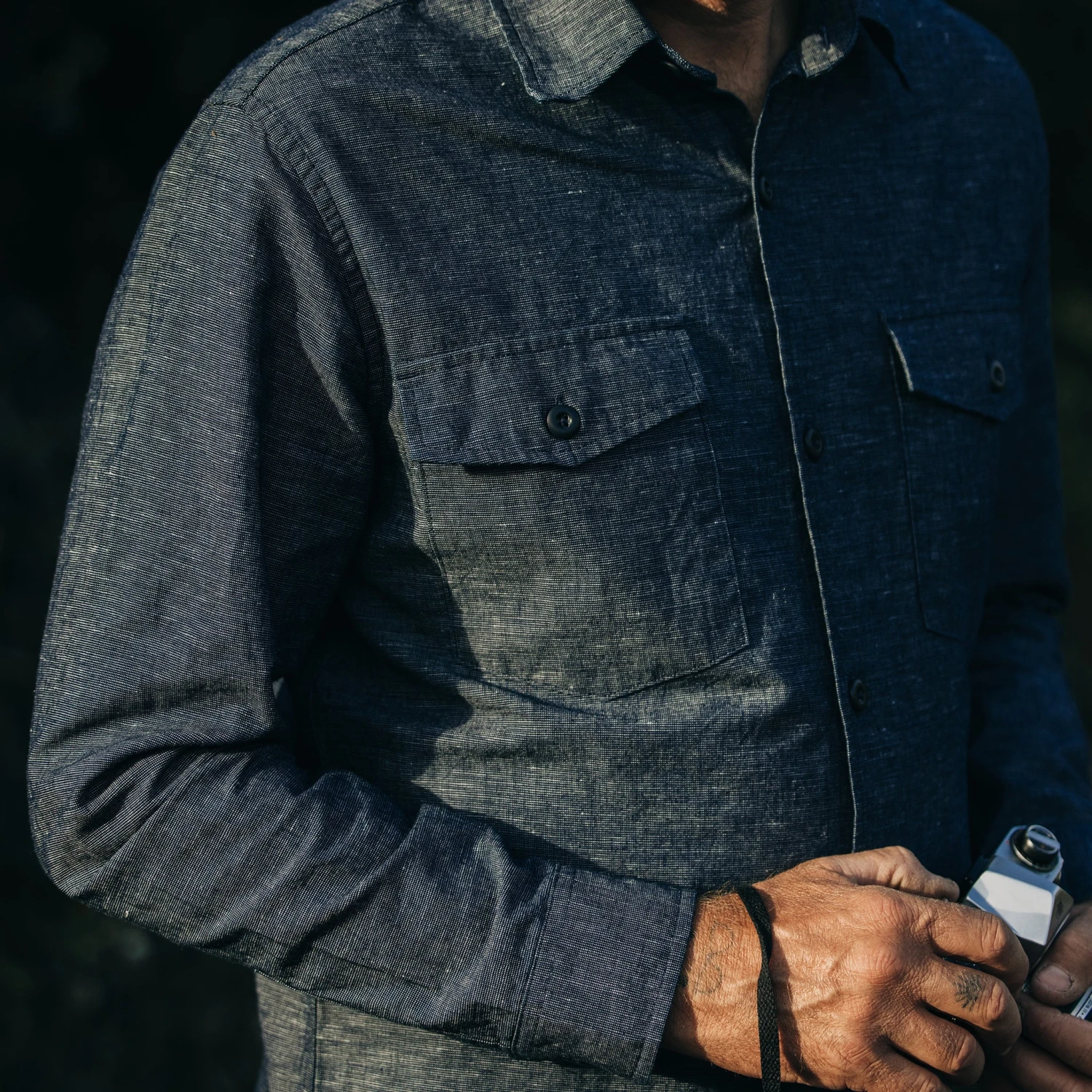 The Point Shirt In Indigo Slub - Image 2