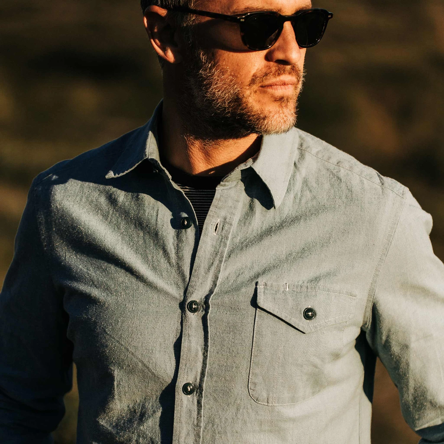 The Cash Shirt In Washed Hemp Chambray - Image 3