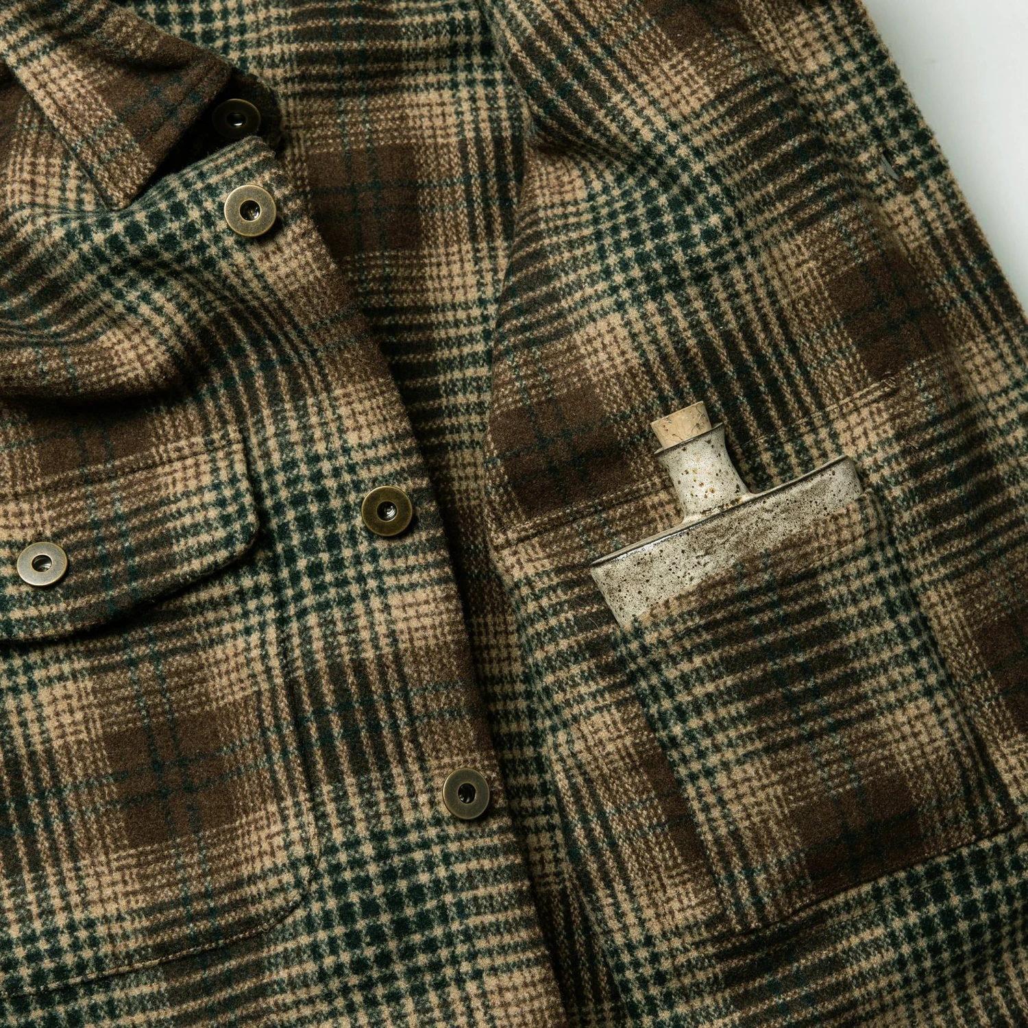 None The Explorer Shirt In Tan Plaid - Image 9