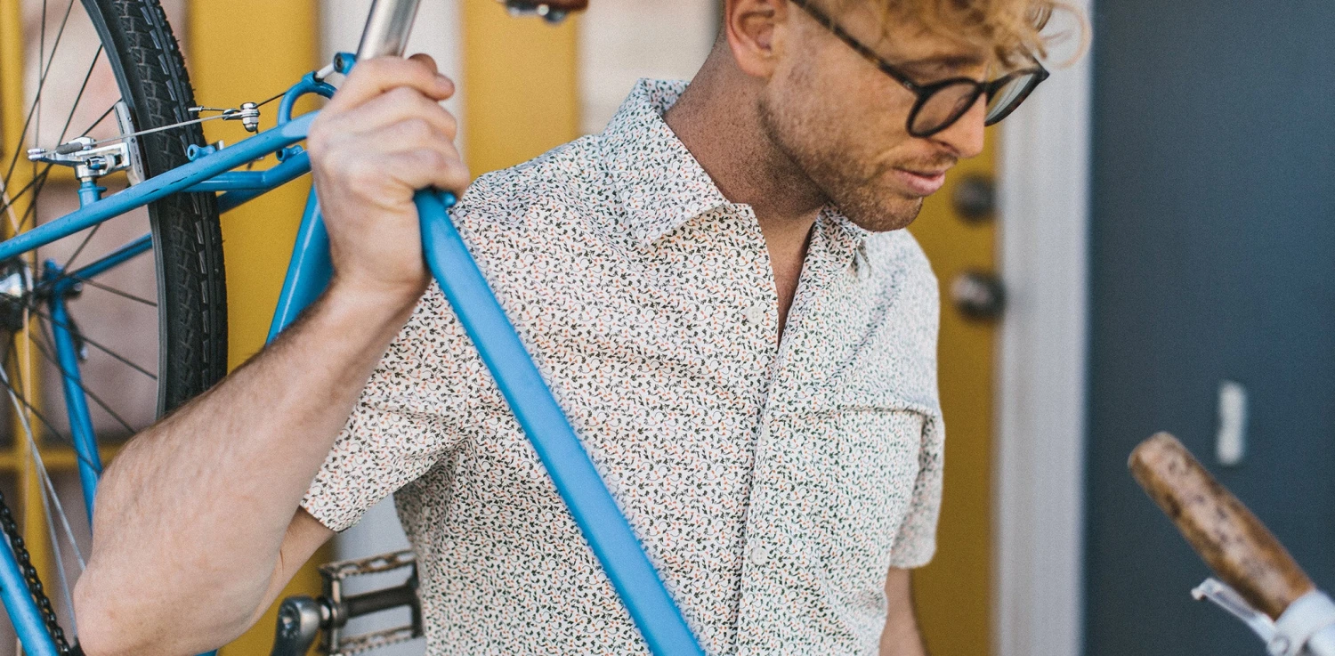 The Short Sleeve Hawthorne In California Poppy - Image 9