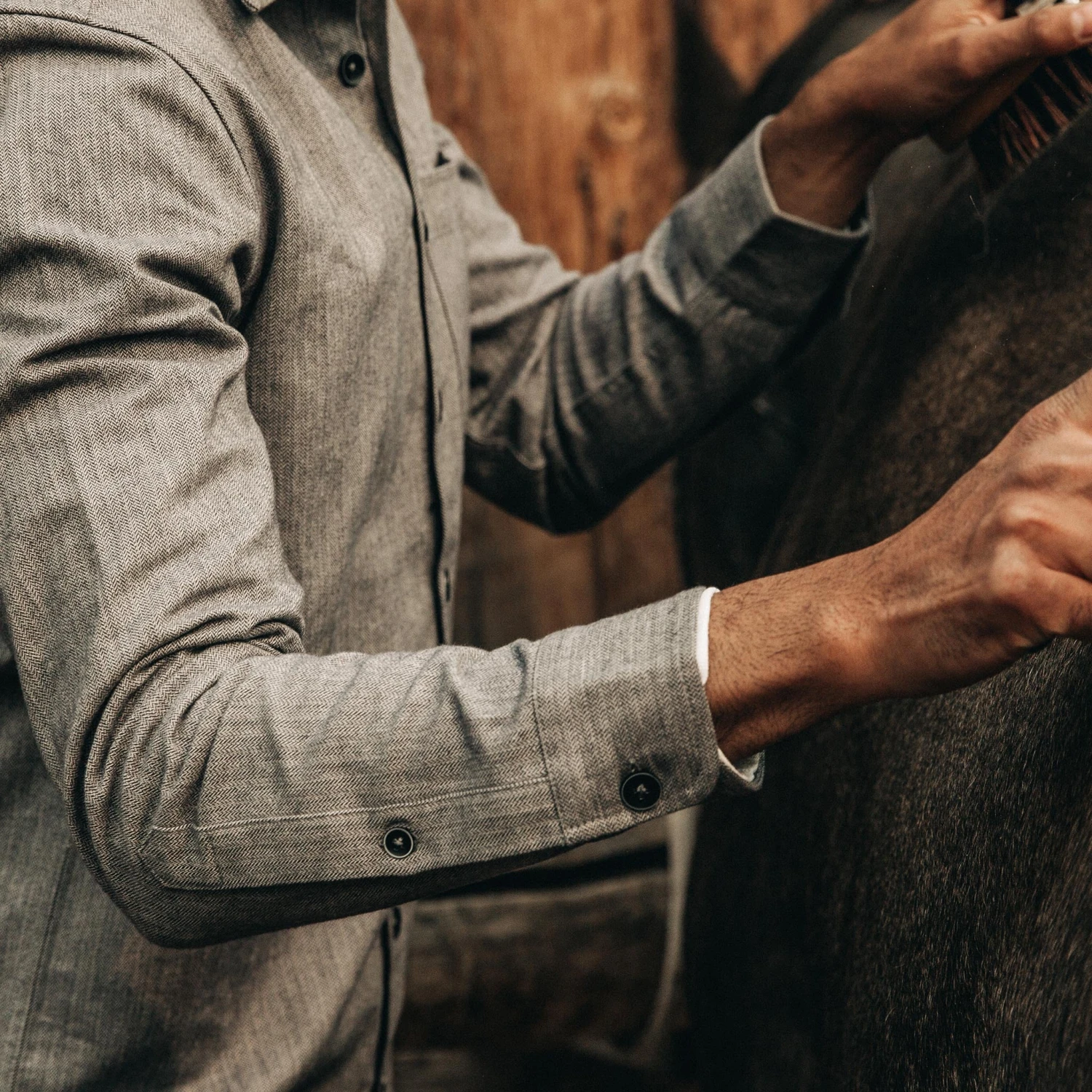 The Mechanic Shirt In Slate Herringbone - Image 5